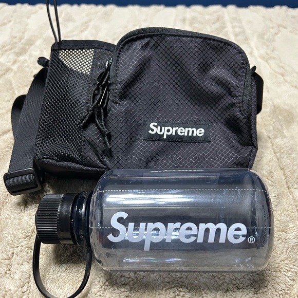 Supreme Side Bag With Water Bottle - Picture 2 of 2